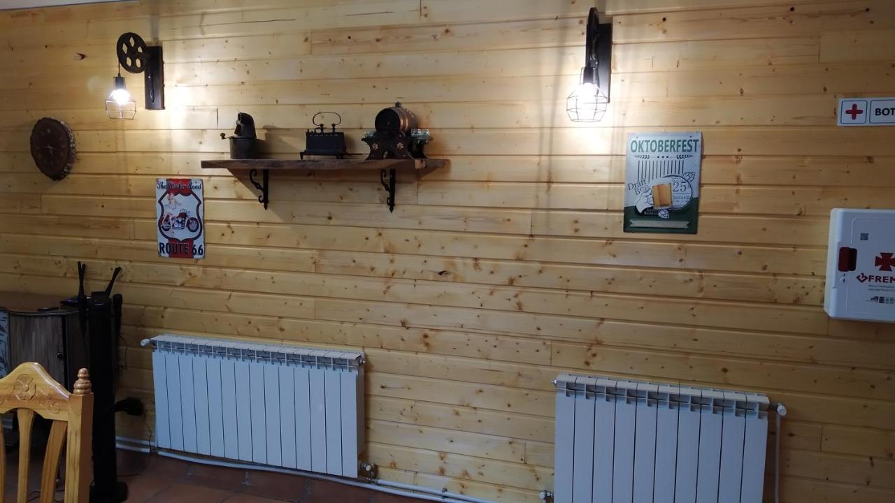 La Casa Rural De Alicia Бустарес Экстерьер фото